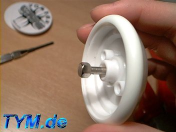 take the old axle out of the yoyo