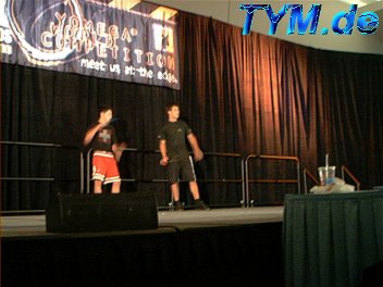 Paddleball and Astrojax show from Ena and Jan